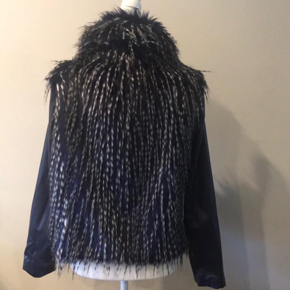 Jacket - Picture 4 of 8
